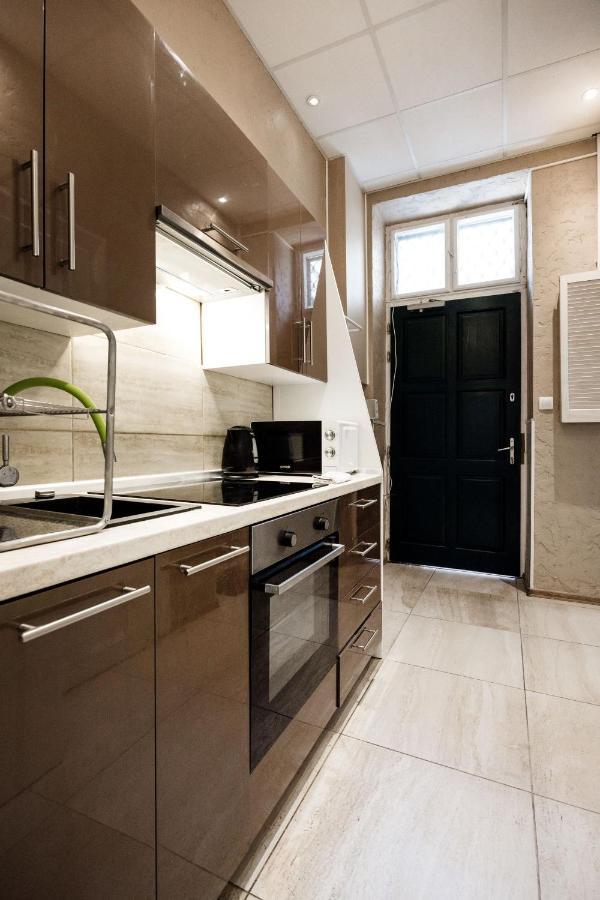 Hungarian Rebelian With Ac Apartment Budapest Ngoại thất bức ảnh