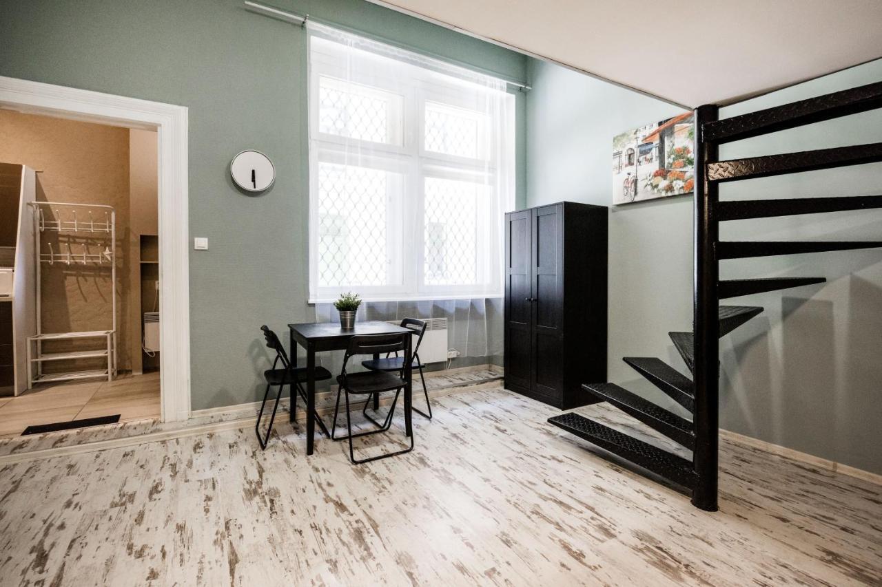 Hungarian Rebelian With Ac Apartment Budapest Ngoại thất bức ảnh
