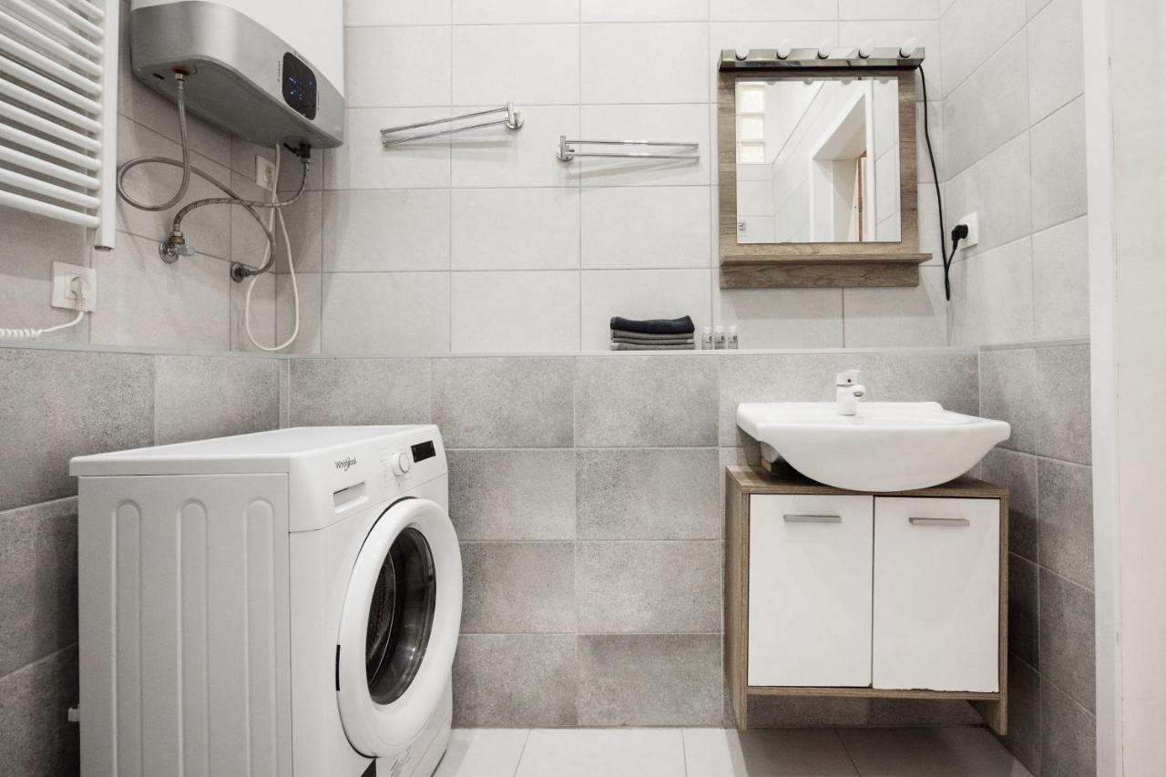 Hungarian Rebelian With Ac Apartment Budapest Ngoại thất bức ảnh